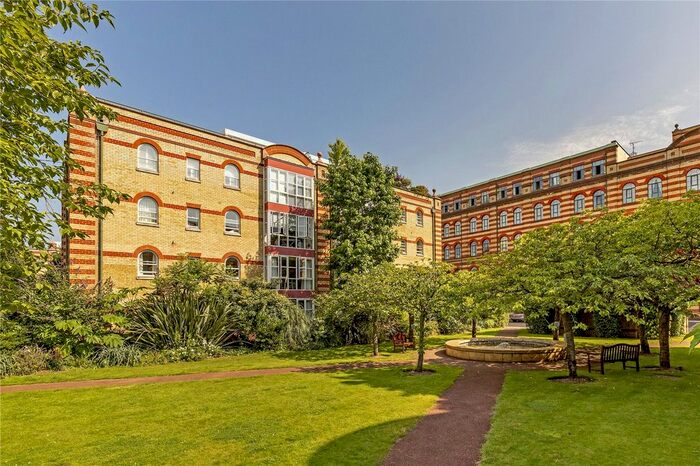 1 Bedroom Flat To Rent In Oriel Drive, Barnes, London, SW13