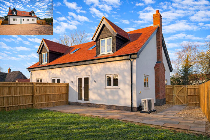 2 Bedroom Semi Detached House For Sale In Ickford, Buckinghamshire, HP18