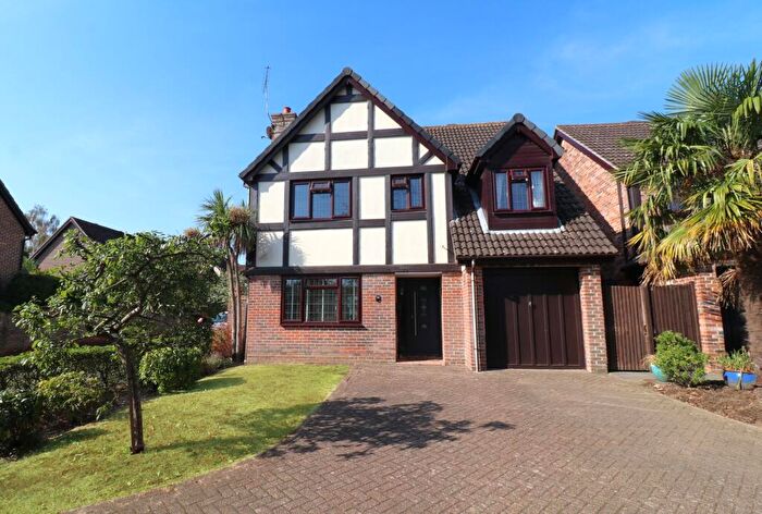 4 Bedroom Detached House For Sale In Beattie Rise, Hedge End, SO30