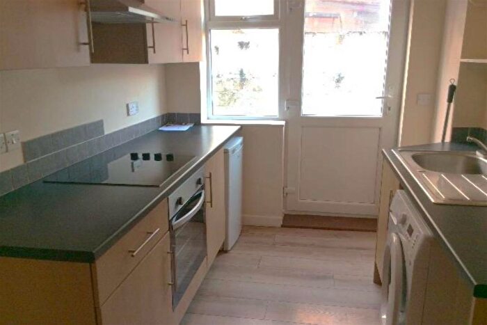 1 Bedroom Flat To Rent In Charminster Road, Bournemouth, BH8