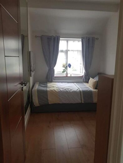 1 Bedroom Property To Rent In Ff, Linden Avenue, Hounslow, TW3