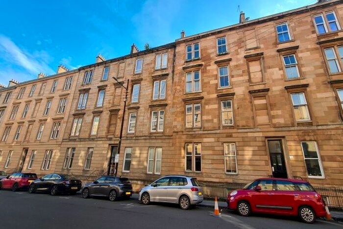 3 Bedroom Flat To Rent In West End Park Street, Glasgow, G3
