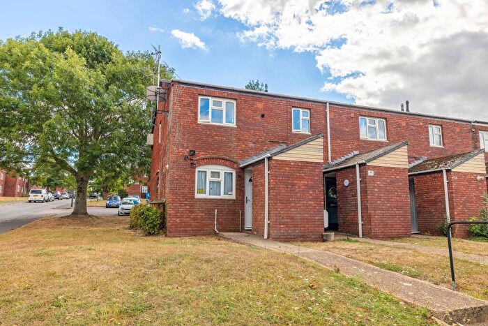 1 Bedroom Maisonette To Rent In Foster Avenue, , Windsor, SL4