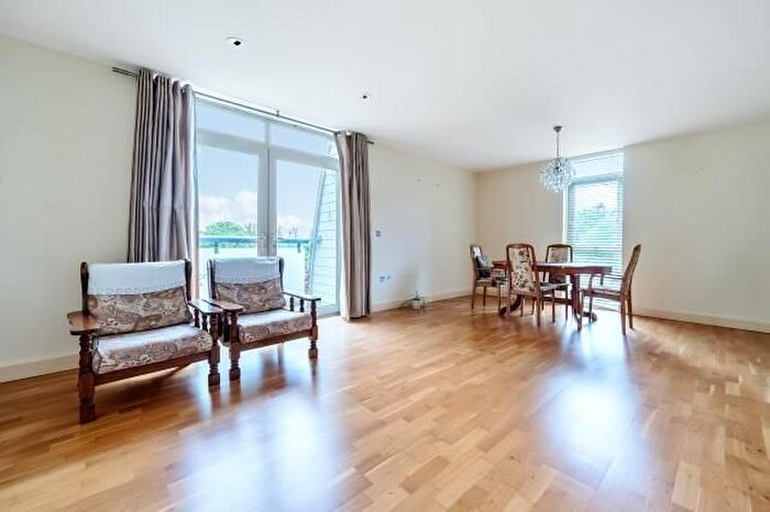 2 Bedroom Flat To Rent In Cumnor Hill, Oxford, OX2