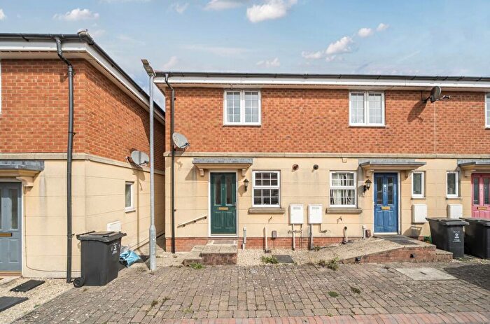 2 Bedroom End Of Terrace House For Sale In Old School Court, Park North, Swindon, SN3