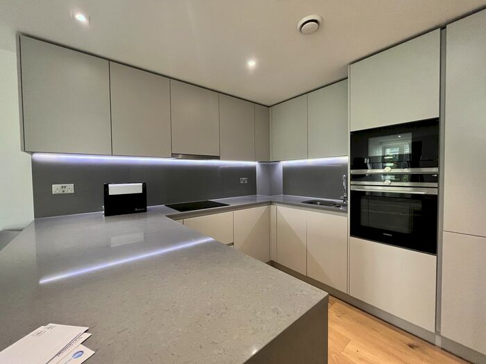 2 Bedroom Flat To Rent In London, E1W