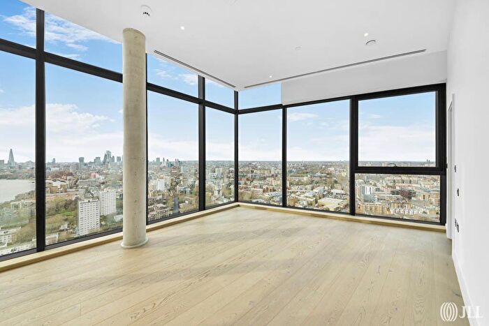 2 Bedroom Penthouse For Sale In Salter Street London, E14