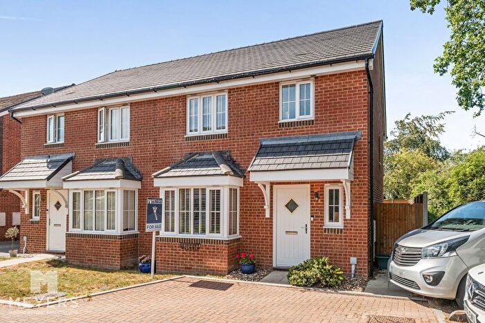 3 Bedroom Semi-detached House For Sale In Arnhem Close, Corfe Mullen, BH21