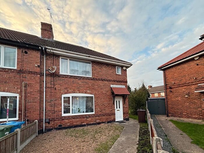3 Bedroom End Of Terrace House To Rent In Suffolk Grove, Bircotes, Doncaster, DN11