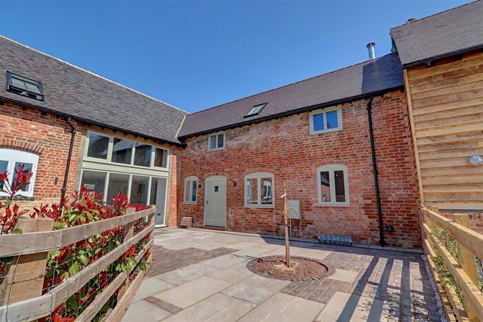 4 Bedroom Barn Conversion To Rent In Staple Hill Barns, Wellesbourne, Warwick, CV35