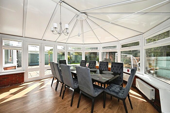 5 Bedroom Detached House For Sale In Lawford Lane, Bilton, Rugby, CV22