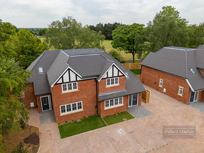 3 Bedroom Semi-Detached House For Sale In Rectory Park, Sanderstead, CR2