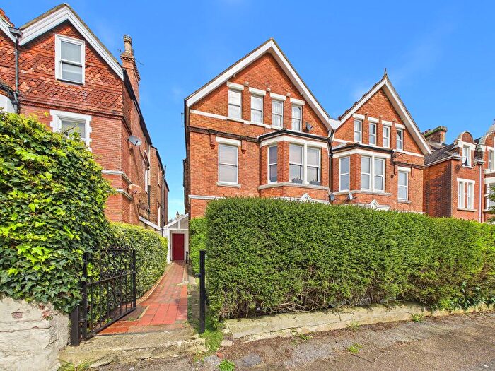 2 Bedroom Flat For Sale In Bouverie Road West, Folkestone, Kent, CT20