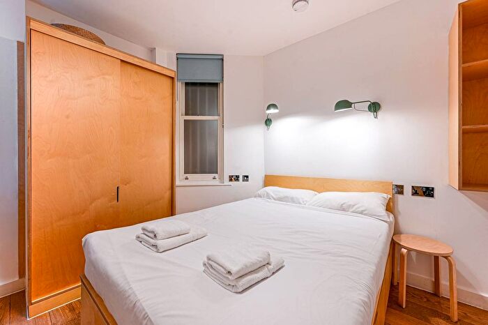 Studio To Rent In .Earl's Court, Earls Court, London, SW5