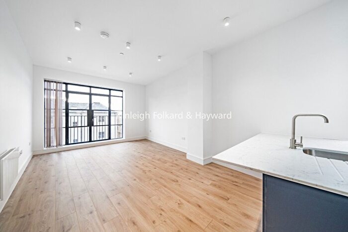 1 Bedroom Flat To Rent In Mitcham Lane, Streatham, SW16