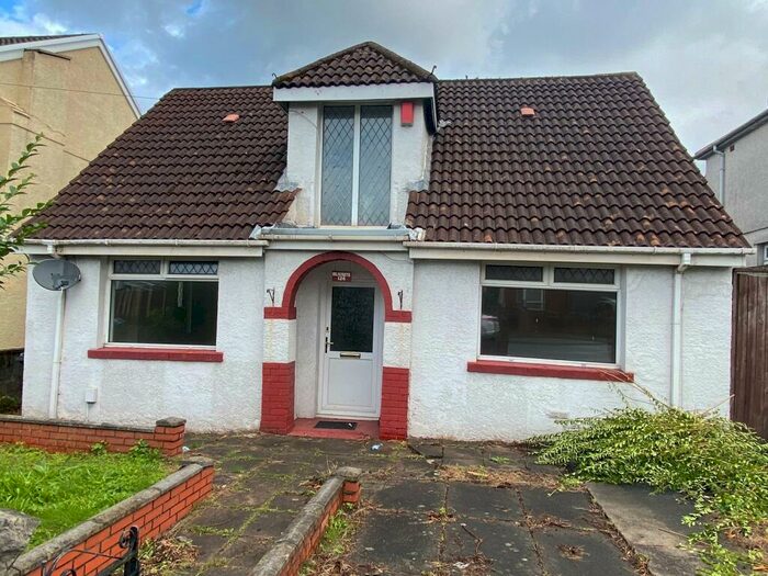 2 Bedroom Detached Bungalow To Rent In Cimla Road, Neath, Neath Port Talbot., SA11