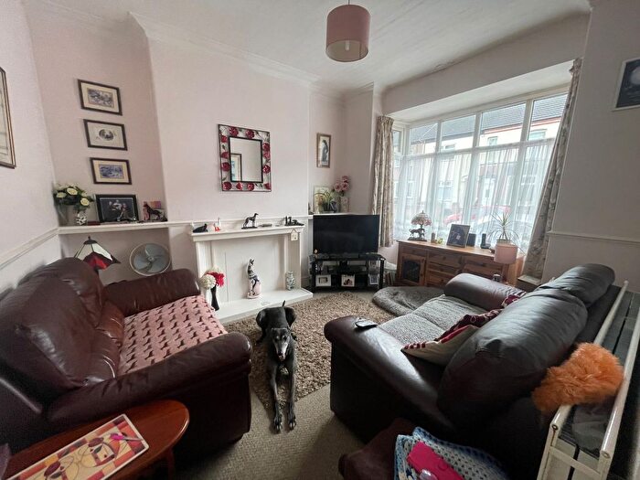 3 Bedroom Terraced House For Sale In Gertrude Street, Grimsby, DN32