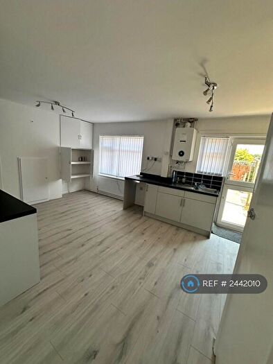 3 Bedroom Semi-Detached House To Rent In Romsey Close, Stanford-Le-Hope, SS17
