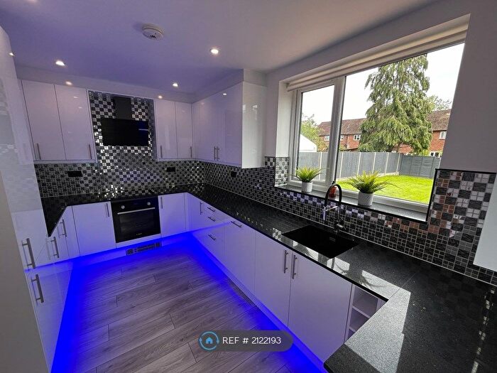 3 Bedroom Semi-Detached House To Rent In Morpeth Avenue, Borehamwood, WD6