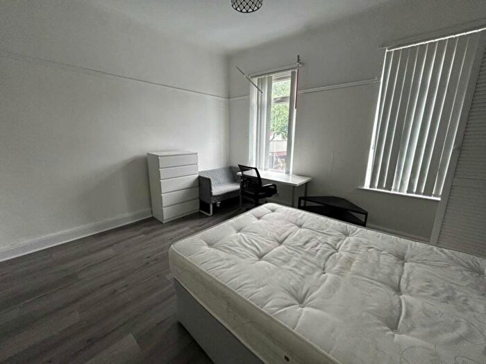 5 Bedroom Apartment To Rent In Belmont Road, Liverpool, Merseyside, L6