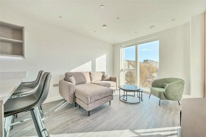 1 Bedroom Flat To Rent In Thurlow Street, London, SE17