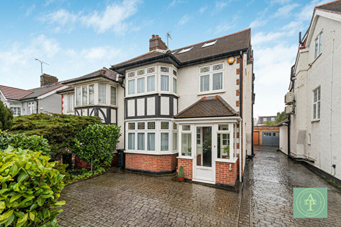 5 Bedroom Semi Detached House For Sale In Winchmore Hill Road, Winchmore Hill, London, N21