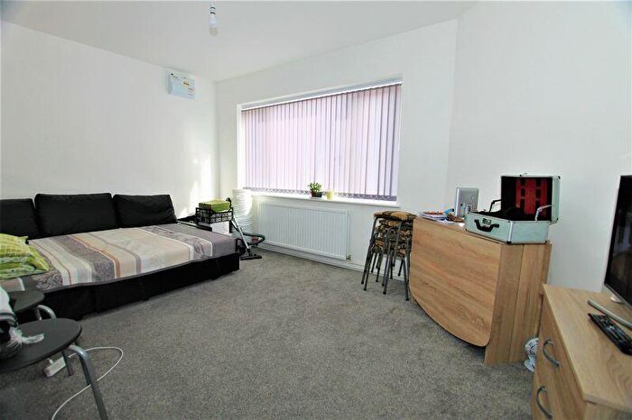 2 Bedroom Apartment To Rent In Coppice Drive, Northampton, NN3