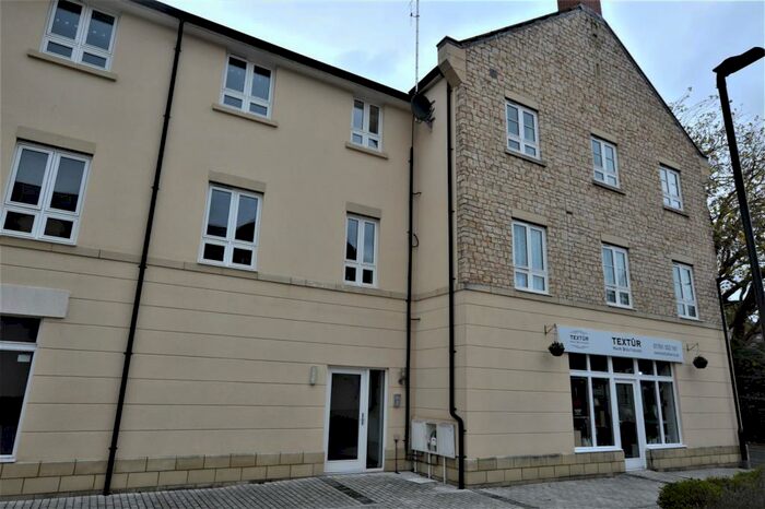 2 Bedroom Flat To Rent In Frome Road, Radstock, BA3