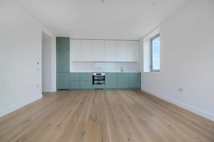 2 Bedroom Flat To Rent In Station Road, Tottenham Hale, N17