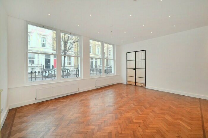 3 Bedroom Apartment To Rent In Finborough Road, Chelsea, SW10