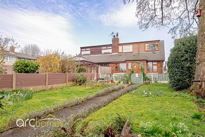 3 Bedroom Semi Detached House For Sale In Gadbury Avenue, Atherton, Manchester, M46