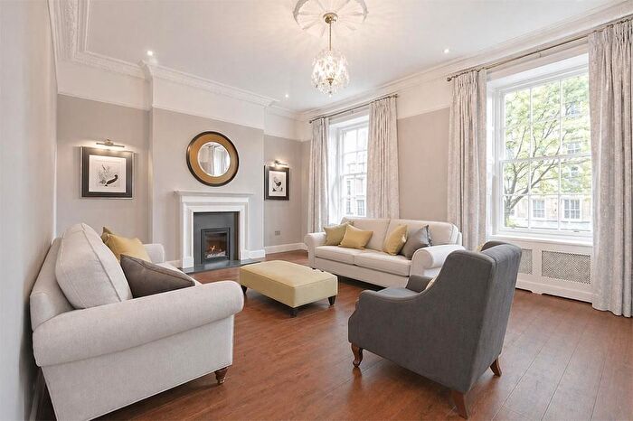 3 Bedroom Flat To Rent In Transept Street, Marylebone, London, NW1