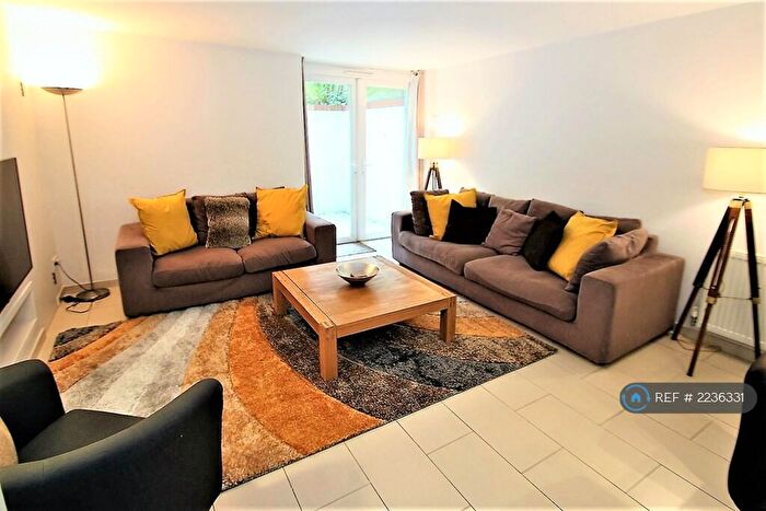 3 Bedroom Maisonette To Rent In Kennington Lane, London, SE11