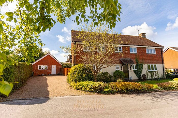 5 Bedroom Detached House For Sale In Tithe Orchard, Felbridge, RH19