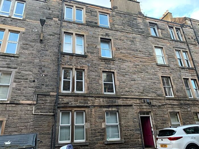 1 Bedroom Flat To Rent In Lyne Street, Edinburgh, EH7