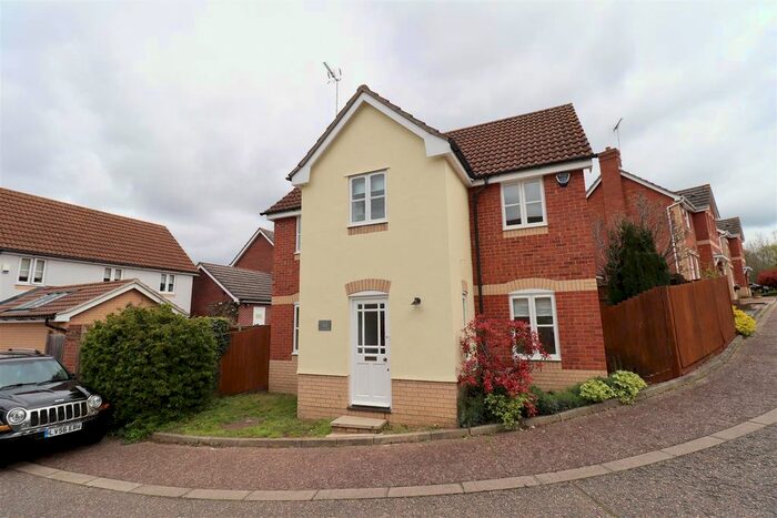 4 Bedroom Detached House To Rent In Jersey Way, Braintree, CM7