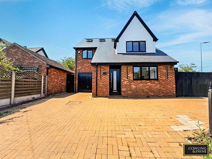 4 Bedroom House For Sale In Belmont Avenue, Wickford, SS12