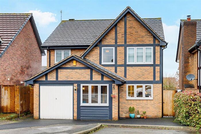 4 Bedroom Detached House For Sale In Martindale Close, Gamston, NG2