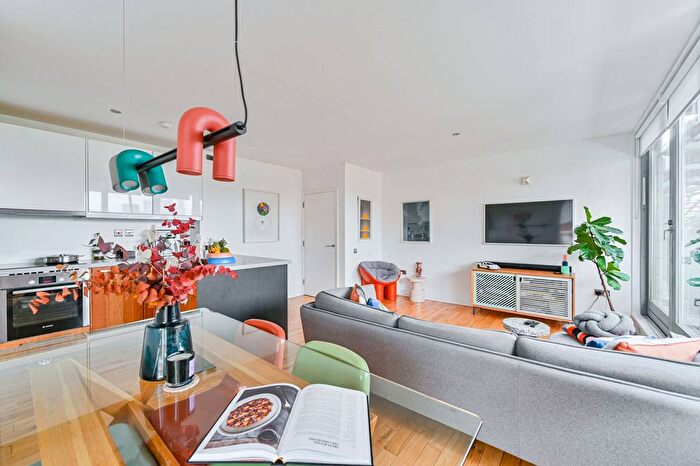 2 Bedroom Flat For Sale In Schoolbank Road, Greenwich, London, SE10