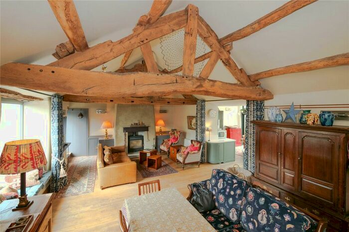 3 Bedroom Detached House For Sale In Heights Lane, Eldwick, West Yorkshire, BD16