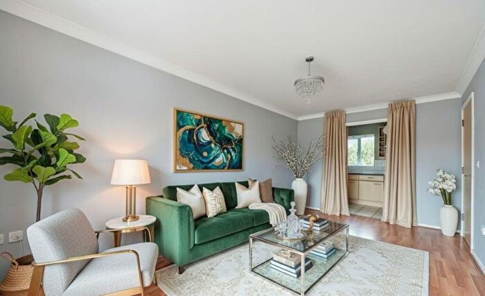 1 Bedroom Flat For Sale In Carmichael Close, Ruislip, HA4