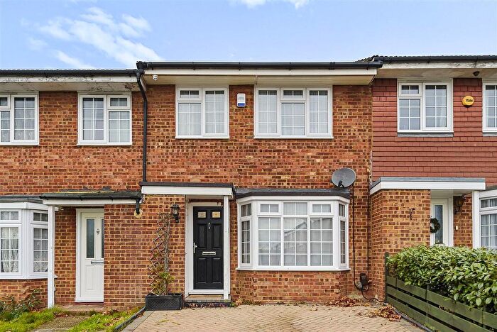 3 Bedroom Terraced House To Rent In Chantry Road, Chessington, KT9