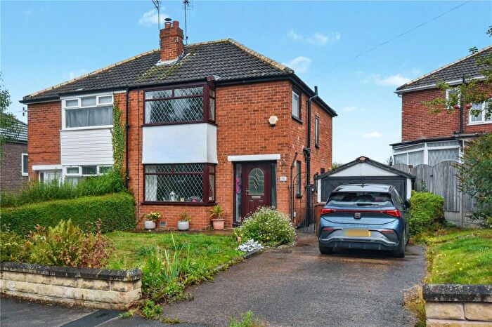3 Bedroom Semi-Detached House For Sale In Leeds Road, Kippax, Leeds, LS25