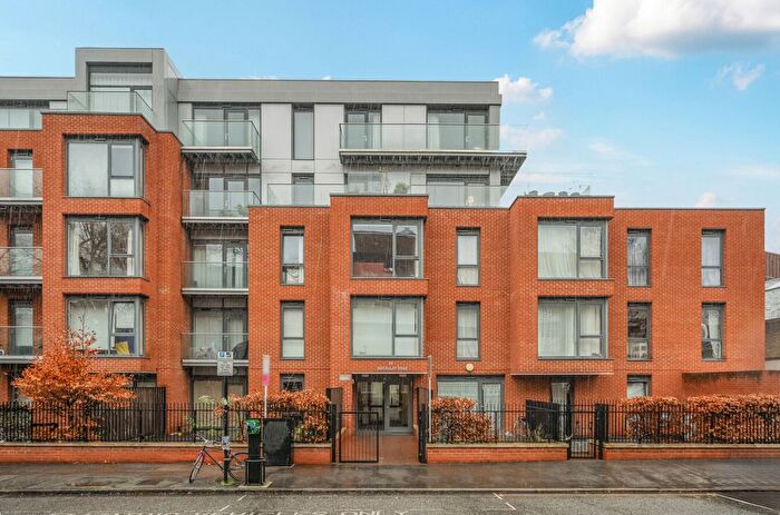 1 Bedroom Flat For Sale In Flat, Macaulay Road, London, SW4