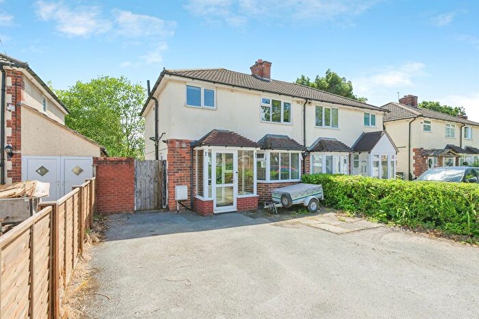 3 Bedroom Semi Detached House For Sale In Whitehouse Common Road, Sutton Coldfield, B75