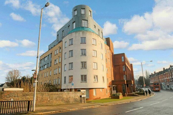 2 Bedroom Flat To Rent In Peterborough Road, Harrow, HA1