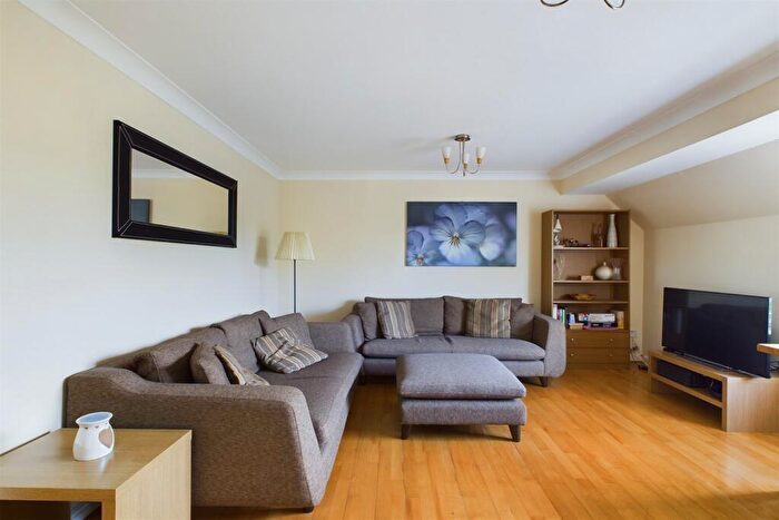 2 Bedroom Property To Rent In Regency Court, Jesmond Road, Newcastle Upon Tyne, NE2