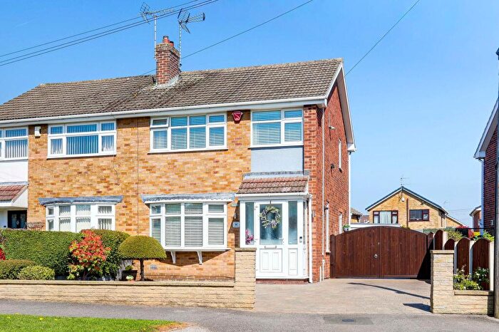 3 Bedroom Semi-Detached House For Sale In Walk Mill Drive, Hucknall, NG15