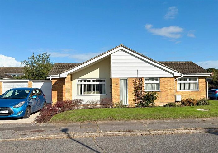 3 Bedroom Detached Bungalow For Sale In Lawrence Drive, Gunton St Peters, Lowestoft, Suffolk, NR32