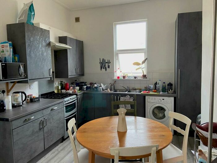 4 Bedroom Maisonette To Rent In Cotham, Bristol, Bristol, BS6